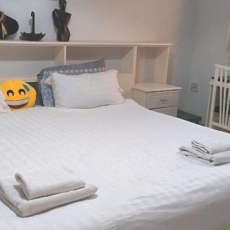 Private Room In Wonderful Sea View Apartment St. Paul's Bay Quarto foto